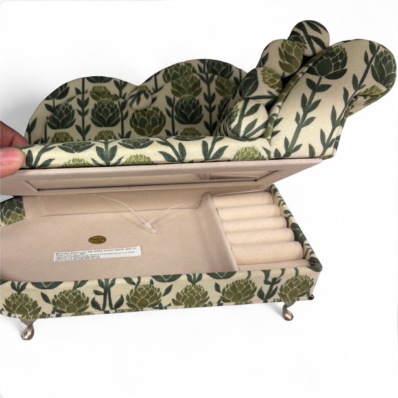 Jewelry Box Green Floral Patterned Chaise Lounge - Picture 4 of 12